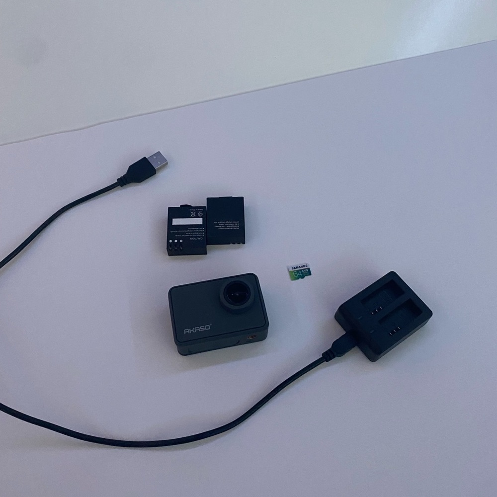 Gopro V50 PRO black camera, unused, 2 batteries, battery charger, memory card